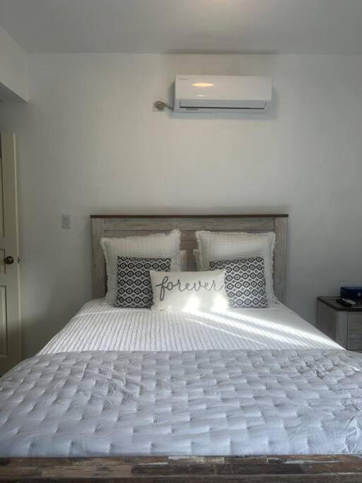 Ferienwohnung Little Cole Bay Koolbaai Exterior foto